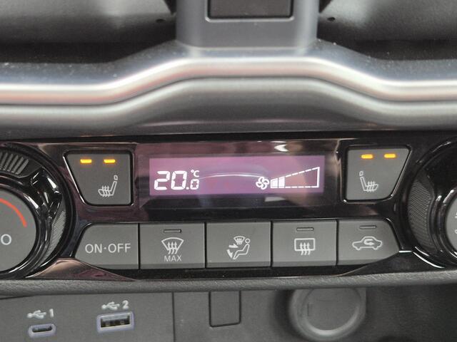 Nissan JUKE 1.0 DIG-T Acenta / Nissan Connect Navigatie / Stoelverwarming / Cruise control / Achteruitrijcamera / Apple Carplay Android Auto / Climate control / Allseason Banden /