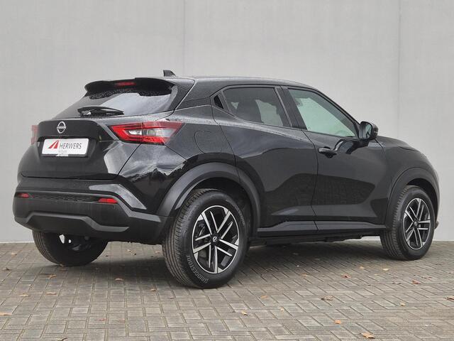 Nissan JUKE 1.0 DIG-T N-Connecta Automaat / Cold Pack / Trekgewicht 1250 kg / Apple Carplay Android Auto / Adaptief CC / Stuur-, Stoel en Voorruit verwarming / Achteruitrijcamera / Keyless Entry/Start / Draadloze telefoon lader /