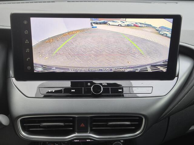 Nissan JUKE 1.0 DIG-T N-Connecta Automaat / Cold Pack / Trekgewicht 1250 kg / Apple Carplay Android Auto / Adaptief CC / Stuur-, Stoel en Voorruit verwarming / Achteruitrijcamera / Keyless Entry/Start / Draadloze telefoon lader /