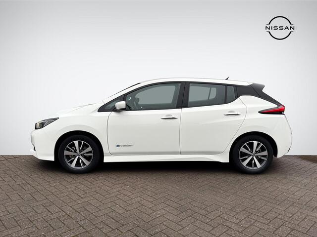 Nissan LEAF Acenta 40 kWh | Navigatie | Camera | Apple Carplay/Android Auto | Dodehoek | Adapt. Cruise Control | Keyless Entry | Rijklaarprijs!