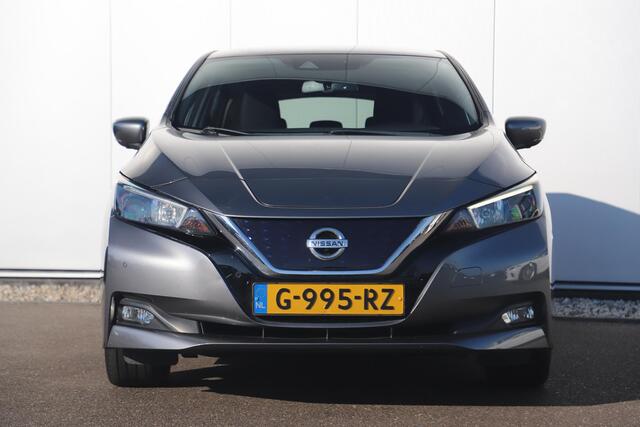 Nissan LEAF N-Connecta 40 kWh Trekhaak Navigatie 360 Camera Stoelverwarming Carplay