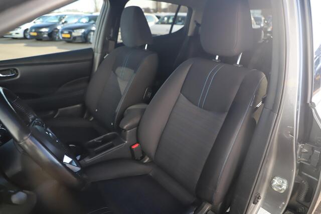 Nissan LEAF N-Connecta 40 kWh Trekhaak Navigatie 360 Camera Stoelverwarming Carplay