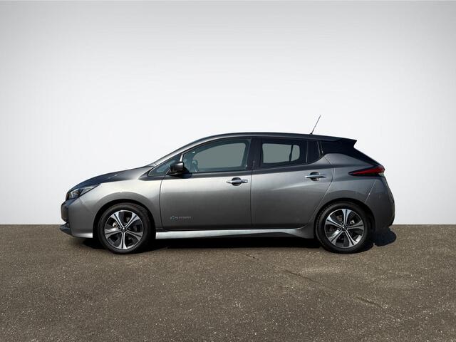 Nissan LEAF N-Connecta 40 kWh | Navigatie | 360° Camera | Stuur- + Stoelverwarming | Keyless Entry | Adapt. Cruise Control | Rijklaarprijs!