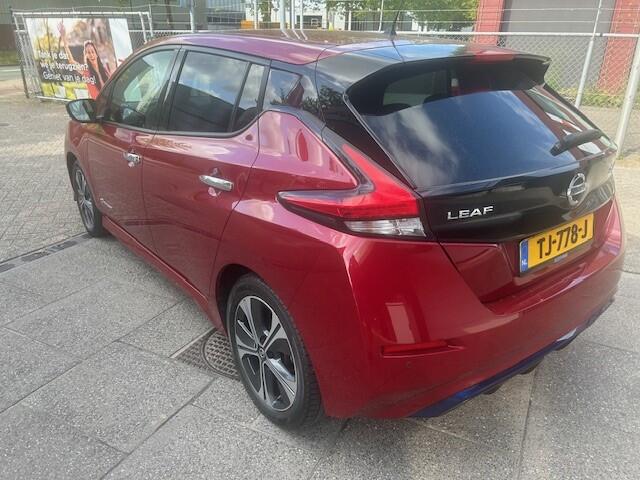 Nissan LEAF N-Connecta 40 kWh AIRCO I NAVI I ELECTRISCHE RAMEN I 2 OPLAADKABELS I ZEER COMPLEET