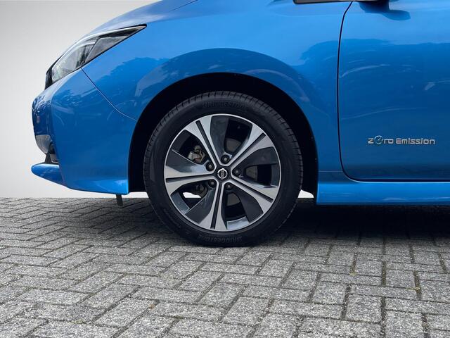 Nissan LEAF N-Connecta 40 kWh SoH 84% | Navigatie | 360° Camera | Stuur- + Stoelverwarming | Adapt. Cruise Control | Keyless Entry | Dodehoek Detectie | Rijklaarprijs!