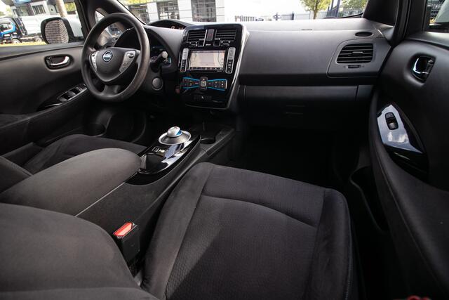 Nissan LEAF Acenta 30 kWh - All-in rijklrprs | DAB | 4seasons banden