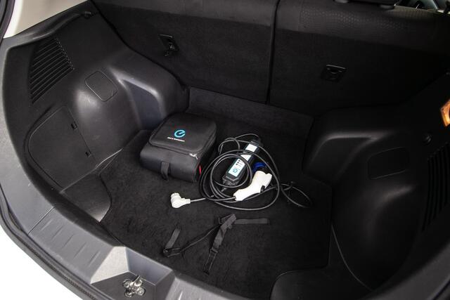 Nissan LEAF Acenta 30 kWh - All-in rijklrprs | DAB | 4seasons banden