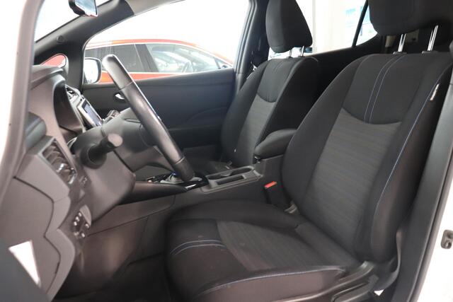 Nissan LEAF N-Connecta 40 kWh | 360° Camera | Stoelverwarming | Adaptieve cruisecontrol | Climate control | Key-less | Navigatie |