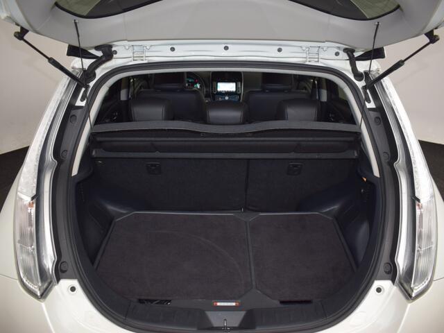 Nissan LEAF Tekna 24 kWh ///