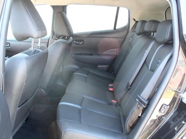 Nissan LEAF e+ Tekna 62 kWh / Lederen Bekleding / Bose / 360* camera / Warmtepomp / Stoelverwarming Voor & Achter / Pro Pilot /