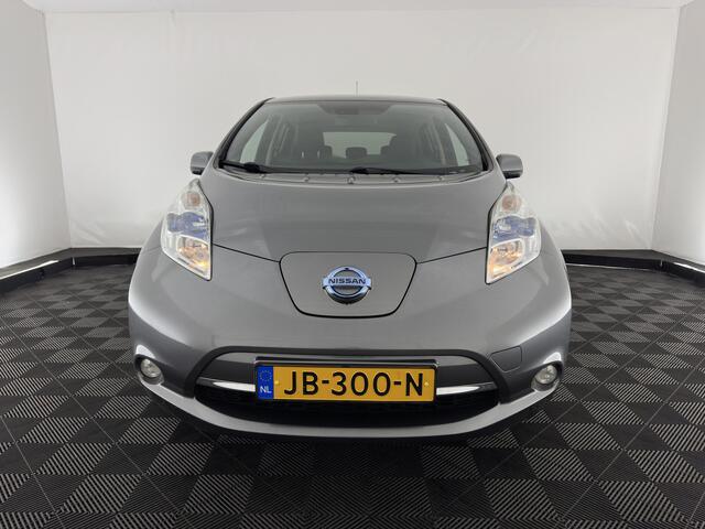 Nissan LEAF Tekna 30 kWh {SOH-78%} Aut. *LUXURY-LEATHER | FULL-LED | BOSE-SURROUND | TOP-VIEW | KEYLESS | NAVI-FULLMAP | ECC | HEATED-COMFORTSEATS | CAMERA | DIGI-COCKPIT | PRIVACY-GLASS | 17"ALU*