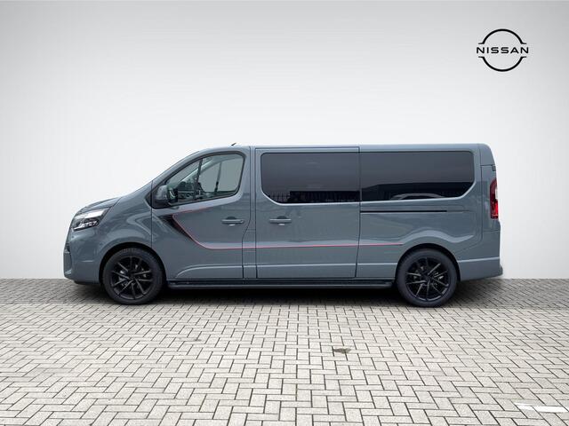 Nissan PRIMASTAR 2.0 dCi L2H1 N-Connecta Black Edition Dubbel Cabine 5-Persoons | Trekhaak | Vol-Leder | 19'' Velgen | LED | Navigatie | Camera | 2x Schuifdeur | Rijklaarprijs! (Ex. BTW/BPM)