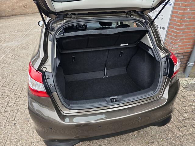 Nissan PULSAR 1.2 DIG-T Acenta | Keyless | Clima |