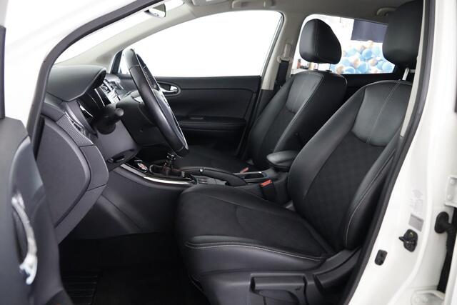 Nissan PULSAR 1.6 DIG-T GT 191pk / LED / Navi / Clima / Cruisecontrol / Bluetooth