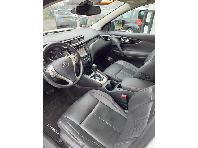 Nissan QASHQAI 1.2 Tekna Automaat, Panoramadak, Trekhaak, Parkeersensoren voor + achter, Stoelverwarming, Lederen bekleding,