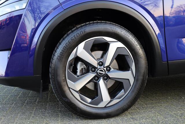 Nissan QASHQAI 1.3 MHEV Xtronic N-Connecta CARPLAY 360-CAMERA RUIT/STUUR/STOELVERWARMING DAB 18"LMV 2xKEYLESS DODEHOEK/VERKEERSBORDDETECTIE ENZ.