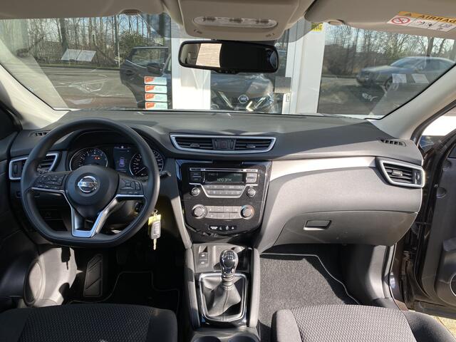 Nissan QASHQAI 1.3 DIG-T Visia Climate contr./Parkeersens. V+A/Cruise contr./Rijstrooksensor/Led verlichting/Multifunction.Stuur/DAB/In hoogte verstbare stoelIsofix/Licht metalen velgen