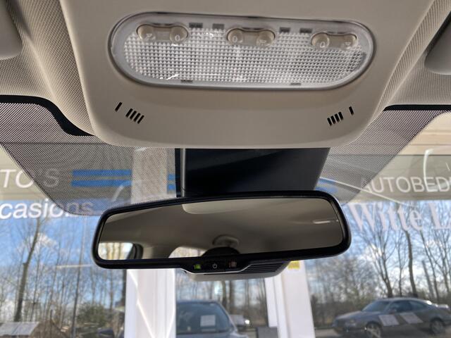Nissan QASHQAI 1.3 DIG-T Visia Climate contr./Parkeersens. V+A/Cruise contr./Rijstrooksensor/Led verlichting/Multifunction.Stuur/DAB/In hoogte verstbare stoelIsofix/Licht metalen velgen
