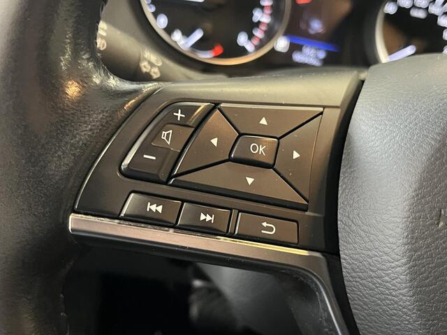 Nissan QASHQAI 1.3 DIG-T Business Edition Automaat, Cruise Control, Stoelverwarming, Achteruitrij Camera, Navigatie