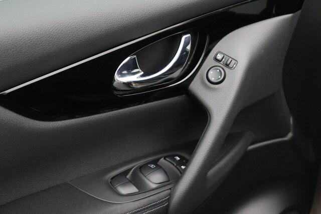 Nissan QASHQAI 1.2 N-Vision 2017 Navigatie | Camera | Bluetooth | Climate control | Cruise control | Trekhaak | LED | PDC | Elektrische ramen + spiegels | Lichtmetaal | Stoelverwarming |
