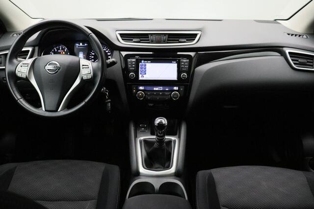 Nissan QASHQAI 1.2 N-Vision 2017 Navigatie | Camera | Bluetooth | Climate control | Cruise control | Trekhaak | LED | PDC | Elektrische ramen + spiegels | Lichtmetaal | Stoelverwarming |