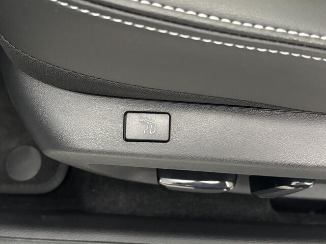 Nissan QASHQAI 1.3 MHEV Xtronic Tekna Plus / Levering in overleg / 1800 KG Trekgewicht / Panoramadak / Massagestoelen met Geheugen / Bose Audio / Google Navigatie / Stoel- en Stuurverwarming /