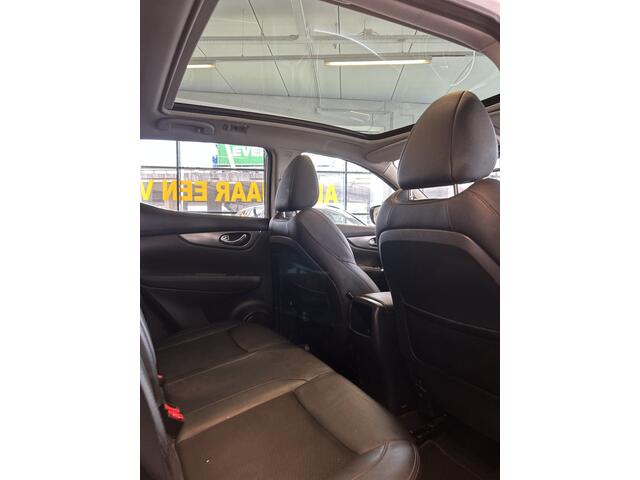 Nissan QASHQAI 1.2 N-Connecta | Panoramadak | Keyless | 360 Camera | Lane assist | Half-Lederen bekleding | Cruise control | Climate control | Stoelverwarming | Navigatie | Elek. inklapbare spiegels