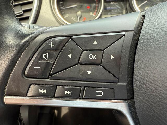 Nissan QASHQAI 1.3 DIG-T Business Edition *Stoelverw & pano*