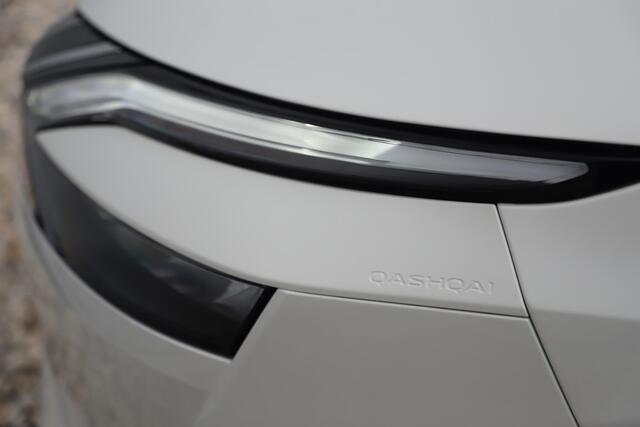 Nissan QASHQAI 1.3 MHEV Xtronic N-Style Automaat Two Tone Parelmoer Wit Keyless 19 inch LMV Navigatie Carplay Android 360 Camera Adaptive Cruise