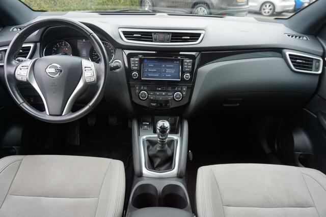 Nissan QASHQAI 1.2 Tekna Climate / Navi / Camera / Pano. / Cruise / Trekhaak / NAP