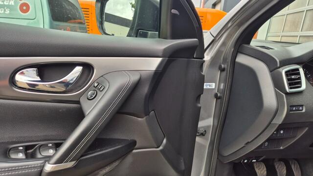 Nissan QASHQAI 1.3 DIG TEKNA + LEDER PANO DAK TREKHAAK 360 CAMERA STOELVERW NAVI CRUISE LV