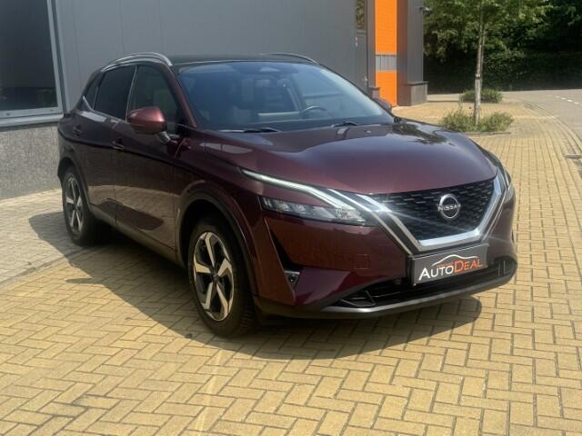 Nissan QASHQAI 1.3 MHEV N-Connecta Pano dak