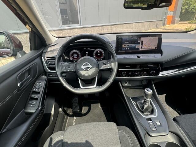 Nissan QASHQAI 1.3 MHEV N-Connecta Pano dak