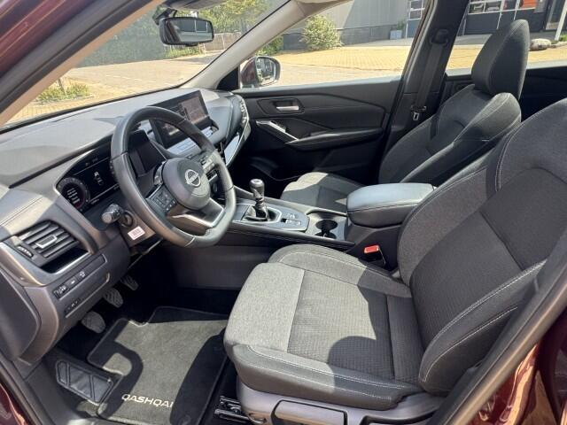 Nissan QASHQAI 1.3 MHEV N-Connecta Pano dak