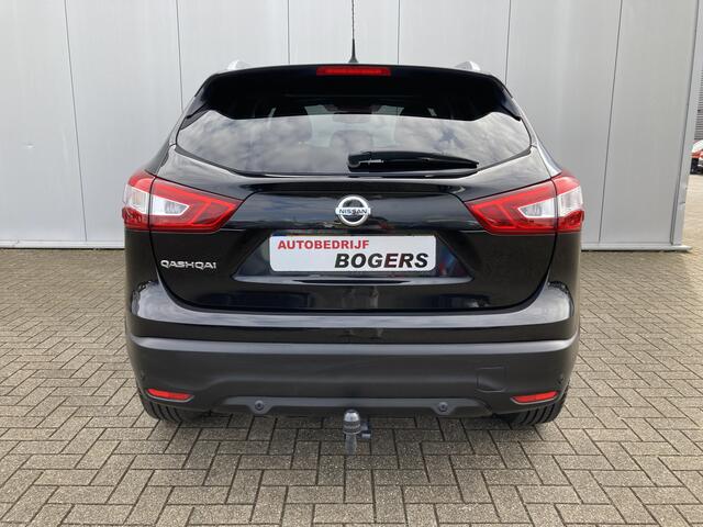Nissan QASHQAI 1.6 DIG-T N-Connecta + Design Pack, 1.500 kg trekgewicht, Panoramadak, PDC v+a, 360 Camera, Afneembare trekhaak
