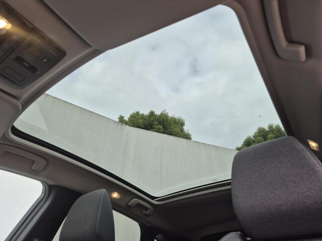 Nissan QASHQAI 1.3 MHEV Xtronic N-Connecta Automaat / HUD / Nieuw Model / Facelift / Design Pack / Cold Pack / Allseason banden / Trekgewicht 1800 kg / Stuur-, Stoel en Voorruitverwarming / Elektrische achterklep /Rondomzicht camera / Adaptief CC /