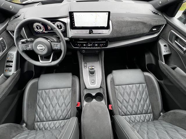 Nissan QASHQAI 1.3 MHEV Xtronic Tekna Plus Automaat / ¤ 4.000,- KORTING / Lederen bekleding/Alcantara/Panorama dak/