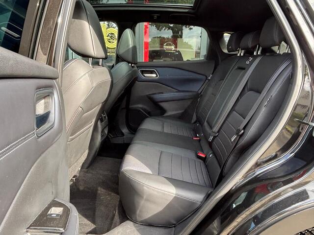 Nissan QASHQAI MHEV 158 Xtronic Tekna | PANORAMADAK | HEAD-UP DISPLAY | STOELVERWARMING | BOSE AUDIO | ALLSEASONBANDEN |