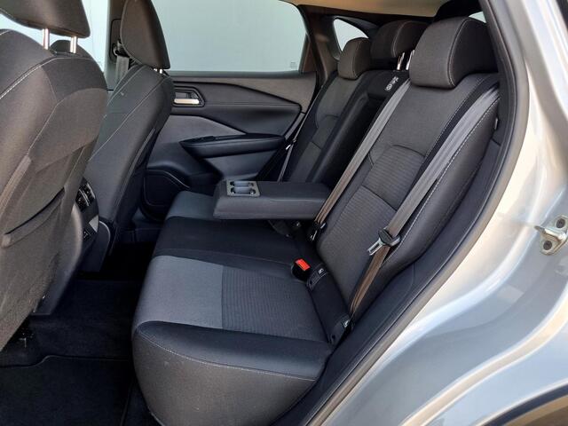 Nissan QASHQAI 1.3 MHEV Xtronic N-Connecta / Trekhaak ( 1.800 kg ) / All season banden / Panoramadak /