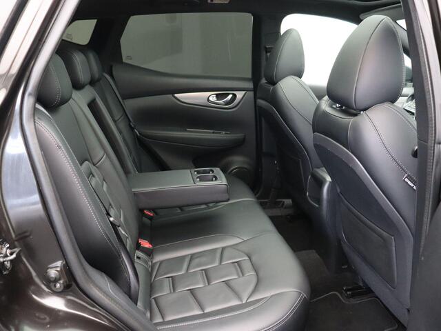 Nissan QASHQAI 115pk Tekna + | Bose Audio | Panoramdak | Elektrisch verstelbare stoelen | 19 Inch Velgen | Slechts 48760km |