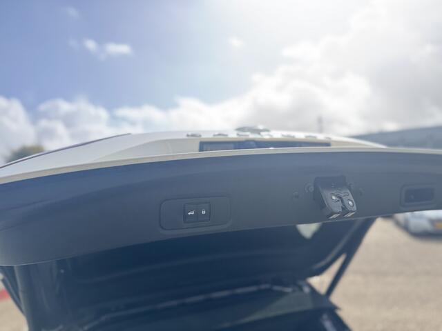 Nissan QASHQAI 1.3 MHEV Tekna Plus 158 pk aanhanggew 1.650 kg