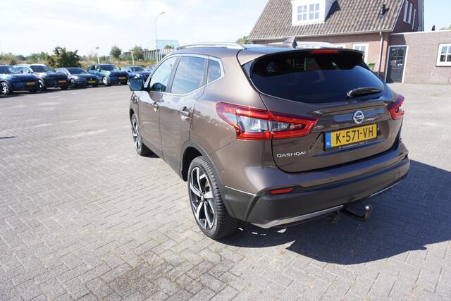 Nissan QASHQAI 1.2 TEKNA + AUTOMAAT TREKHAAK BOSE 360CAMERA LUXE LEDER PANORAMADAK KEYLESS STOELVERWARMING VOORRUITVERWARMING 19INCH CLIMA CRUISE BLUETOOTH PDC V+A ENZ...