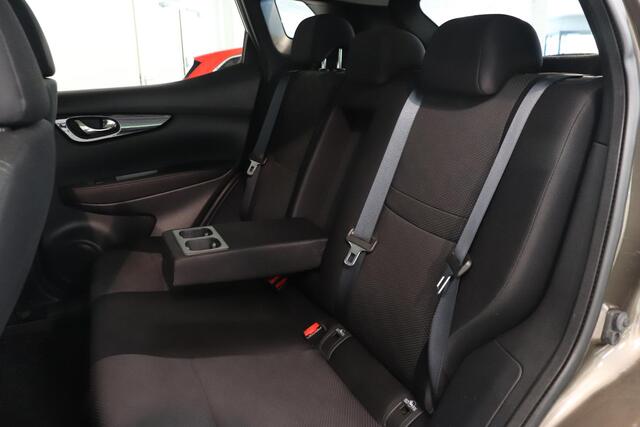 Nissan QASHQAI 1.2 N-Connecta | 360 Camera | Climate control | Stoelverwarming | Navigatie | Trekhaak | All Season | Key-less |