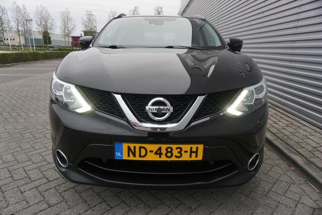 Nissan QASHQAI 1.2 N-Connecta Airco / Navi / Camera / Glazen dak / Parkeers. / Trekhaak / NAP
