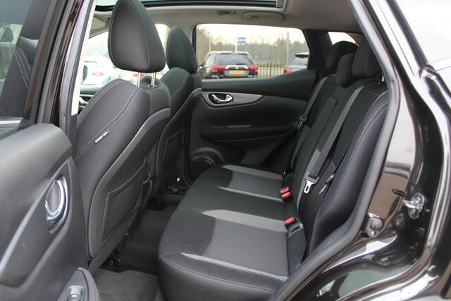 Nissan QASHQAI 1.3 DIG-T N-Connecta / Panoramadak / 360Camera / Navigatie / 17'' / Keyless / DAB / Cruise Control