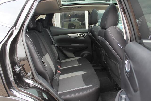 Nissan QASHQAI 1.3 DIG-T N-Connecta / Panoramadak / 360Camera / Navigatie / 17'' / Keyless / DAB / Cruise Control