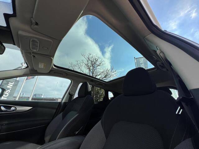 Nissan QASHQAI 1.2 N-Connecta Pano/Navi/Camera/Trekhaak