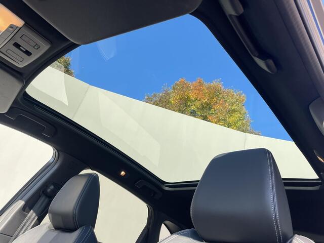 Nissan QASHQAI 1.3 MHEV Xtronic Tekna Plus Automaat / Zeer compleet / Cold Pack / 1.800 kg trekgewicht / Panorama dak / HUD / Adapt. CC / Elektr. klep / Elektr. stoelen met massagefunctie / Navi / Apple Carplay Android / 19" LM wielen /