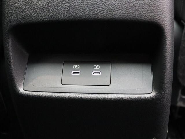 Nissan QASHQAI 1.3 MHEV Xtronic Tekna Plus | Stoel/Stuur en voorruitverwarming | Panoramadak | Stoel Massage | Lederen bekleding |