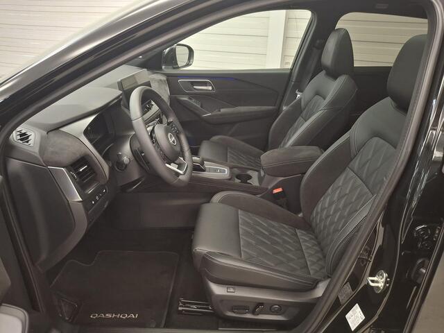 Nissan QASHQAI 1.3 MHEV Xtronic Tekna Plus / 1800kg Trekgewicht / Panoramadak / Lederen Bekleding / Bose Audio / Elektrische Stoelen met Geheugen / Google Maps Navigatie / Stoel- en Stuurverwarming / Verwarmde Voorruit / 360 Graden Camera /